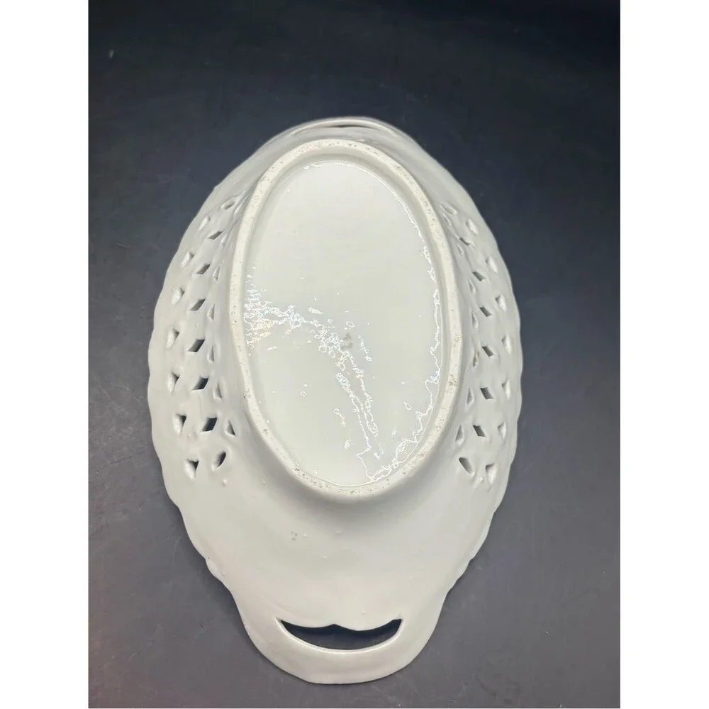 Porcelain Antique Reticulated Dish with Floral Motif